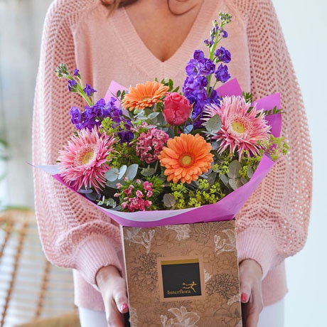 Summer lily free hand-tied bouquet Flower Arrangement